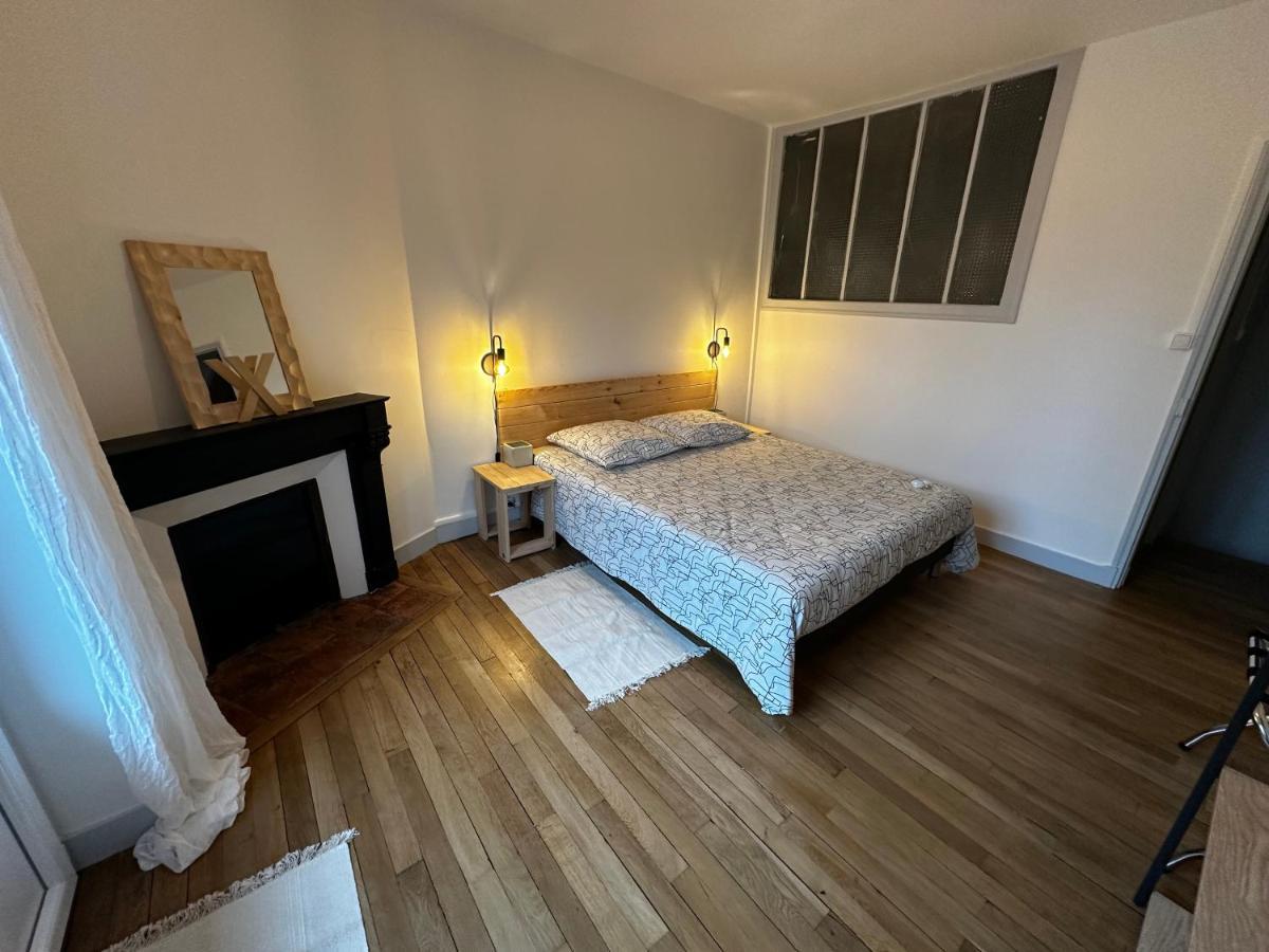 Belle Maison De Ville Au Coeur Du Village De Montagne Vic-sur-Cère Eksteriør billede